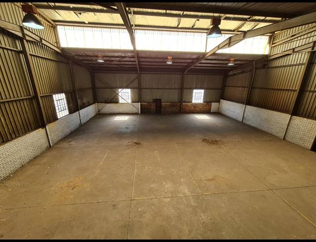 510M² WAREHOUSE TO LET IN WADEVILLE